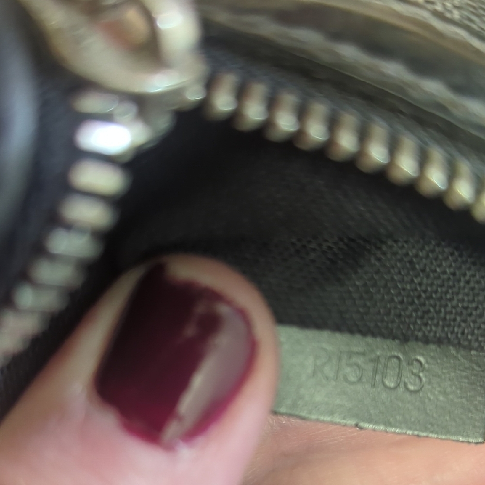 🖤 Authentic Louis Vuitton Damier Graphite Crossbody Pouch 🖤 - Picture 16 of 16